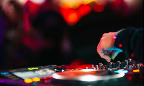 തിരുവനന്തപുരത്ത്​ കോവിഡ്​ മാനദണ്ഡം ലംഘിച്ച്​ ആയിരത്തോളം പേർ പ​ങ്കെടുത്ത ക്രിസ്​മസ്​ പാർട്ടി