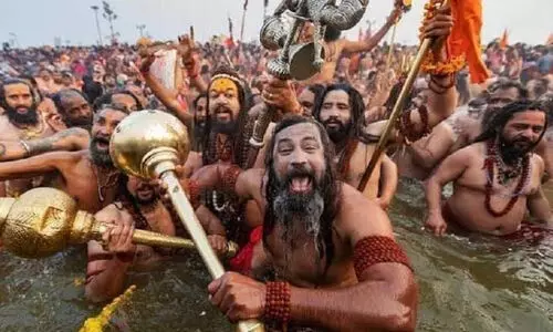 ഉത്തരാഖണ്ഡ്​ സർക്കാർ സഹകരിച്ചില്ലെങ്കിൽ മഹാകുംഭമേള സ്വന്തം നിലയിൽ നടത്തുമെന്ന്​ അഖാഡ പരിഷത്ത്​