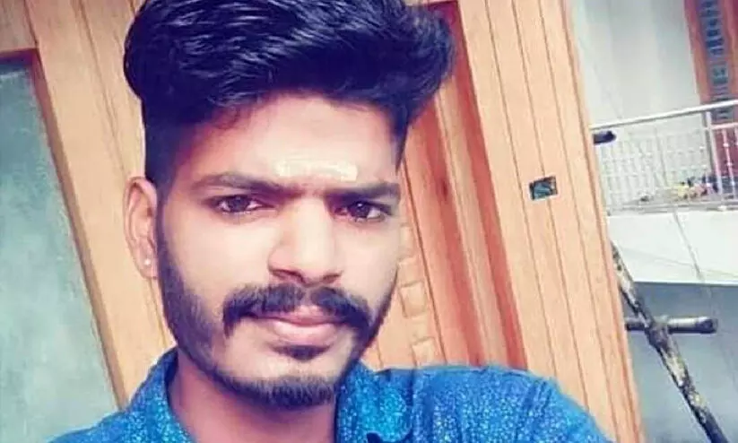 പാലക്കാട് ജാതിക്കൊല: ഭാര്യാപിതാവും അമ്മാവനും കസ്റ്റഡിയിൽ പാലക്കാട് ജാതിക്കൊല: ഭാര്യാപിതാവും അമ്മാവനും കസ്റ്റഡിയിൽ