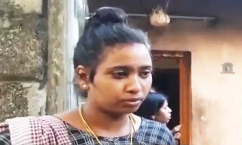 മൂന്നു മാസമേ താലിച്ചരട് ഉണ്ടാവൂവെന്ന് ഭീഷണിപ്പെടുത്തിയെന്ന് അനീഷിന്റെ ഭാര്യ മൂന്നു മാസമേ താലിച്ചരട് ഉണ്ടാവൂവെന്ന് ഭീഷണിപ്പെടുത്തിയെന്ന് അനീഷിന്റെ ഭാര്യ