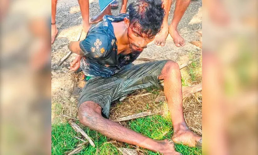 മോഷ്ടാവെന്ന് ആരോപിച്ച് തമിഴ്നാട്ടിൽ മലയാളിയെ അടിച്ചുകൊന്നു മോഷ്ടാവെന്ന് ആരോപിച്ച് തമിഴ്നാട്ടിൽ മലയാളിയെ അടിച്ചുകൊന്നു