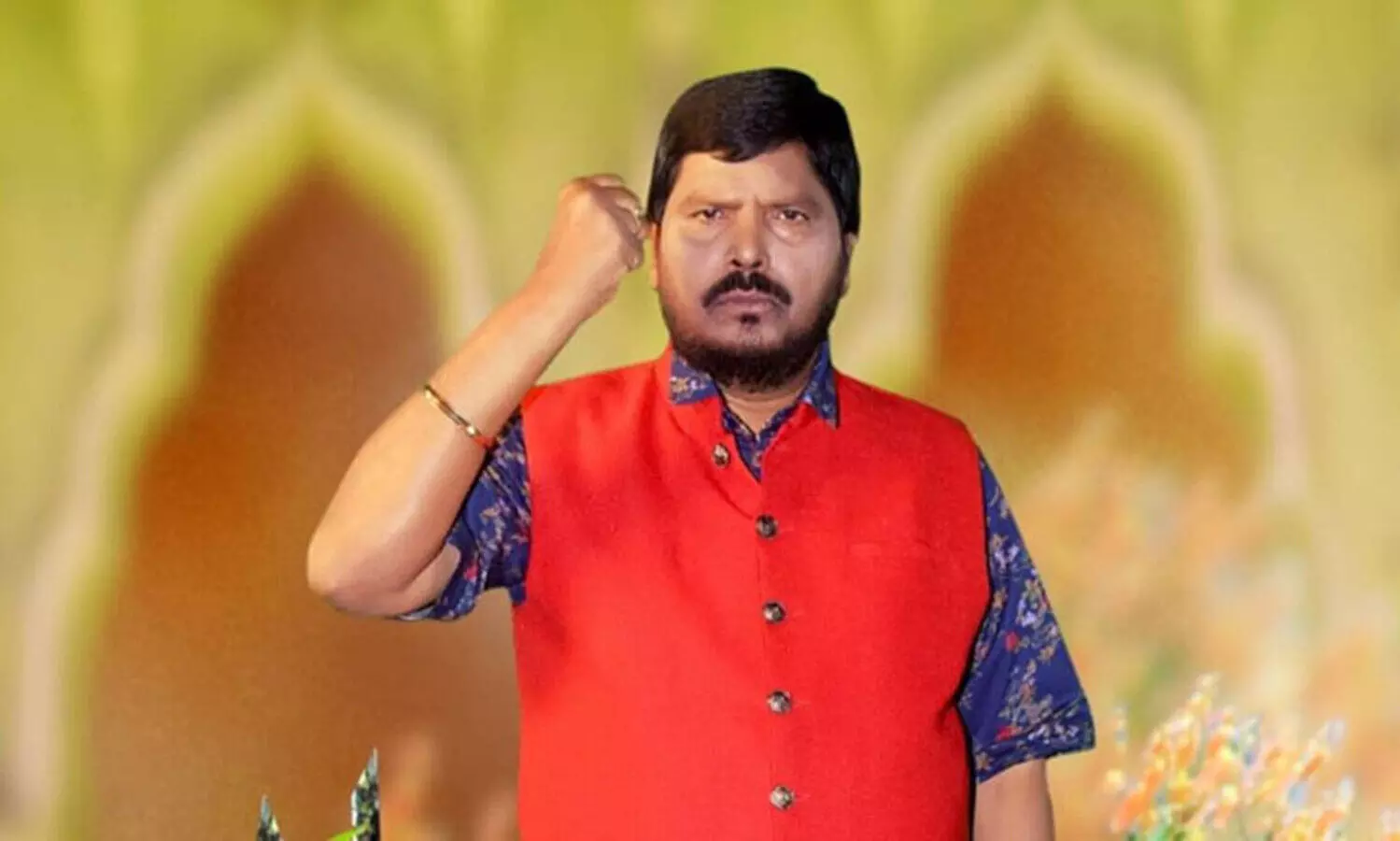 ഗോ കൊറോണ ഗോ ഫലിച്ചു; പുതിയ വൈറസിനെ തുരത്താനുള്ള മന്ത്രവും കൈയ്യിലുണ്ടെന്ന്​​ രാംദാസ്​ അതാവലെ