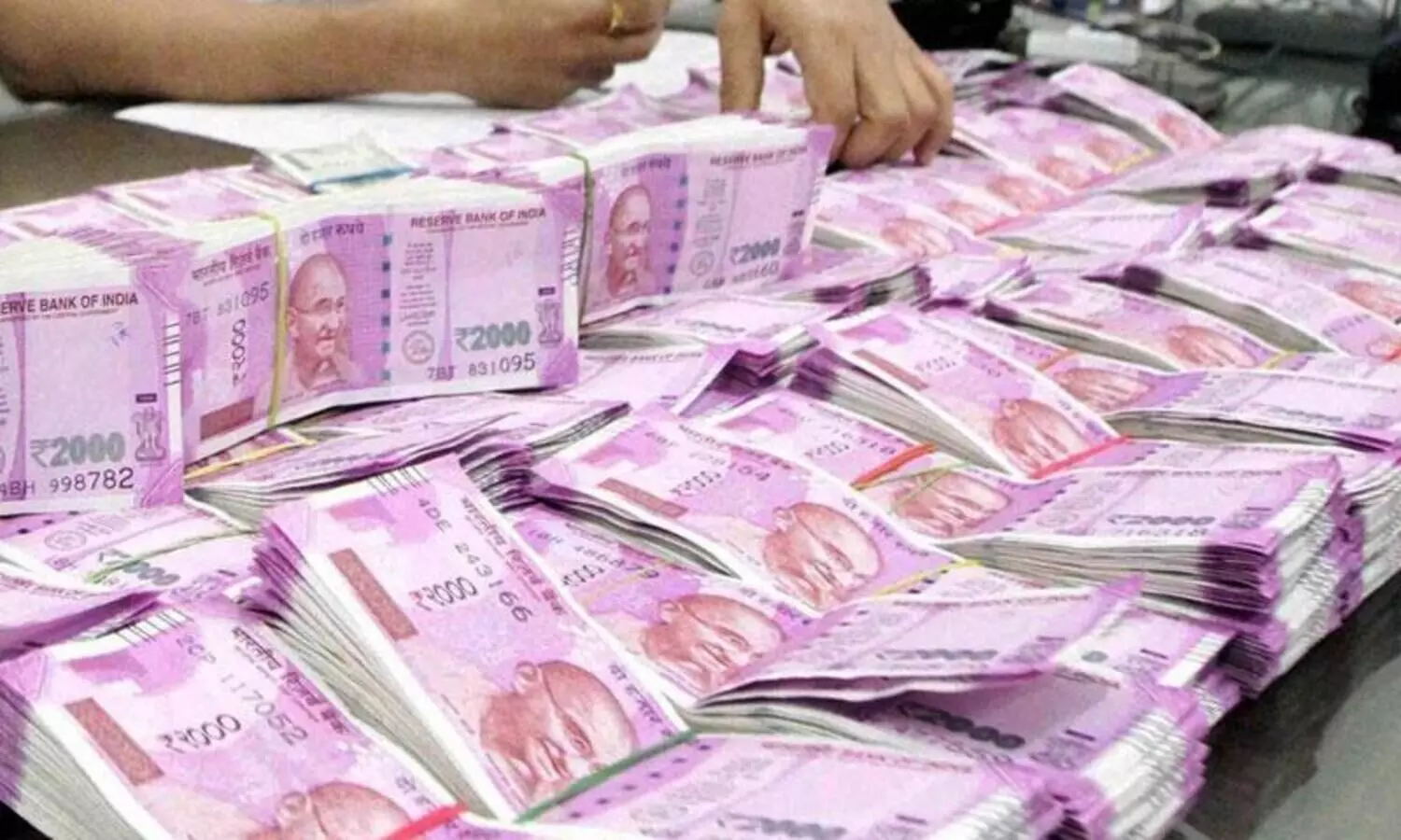 one crore was recovered from an abandoned car after the robbery