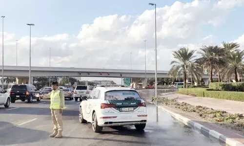 പൈപ്പ് ലൈനിൽ ചോർച്ച; ഹദീഖ സ്ട്രീറ്റിൽ ഗതാഗതം വഴിതിരിച്ചുവിട്ടു