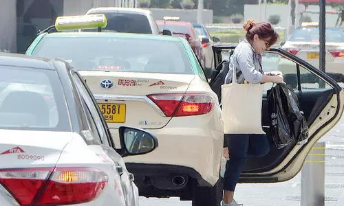 ടാക്സികളിൽ ഇനി മൂന്നു പേർ; 15 വയസിൽ താഴെയുള്ള കുട്ടികൾക്ക് അനുമതി