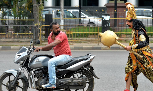 മണിക്കൂറിൽ എത്ര ഇരുചക്ര വാഹന യാത്രികർ അപകടങ്ങളിൽ കൊല്ലപ്പെടുന്നുണ്ട്​? ഞെട്ടിക്കുന്ന വിവരങ്ങൾ പുറത്ത്​