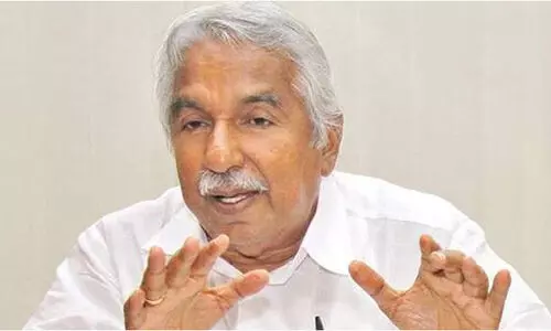 കോൺഗ്രസിൽ നേതൃമാറ്റം ആലോചനയിലില്ല -ഉമ്മൻ ചാണ്ടി കോൺഗ്രസിൽ നേതൃമാറ്റം ആലോചനയിലില്ല -ഉമ്മൻ ചാണ്ടി