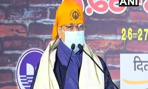 Debate with farmer leaders in public on new laws:At Singhu protest site, Kejriwal throws challenge to Centre