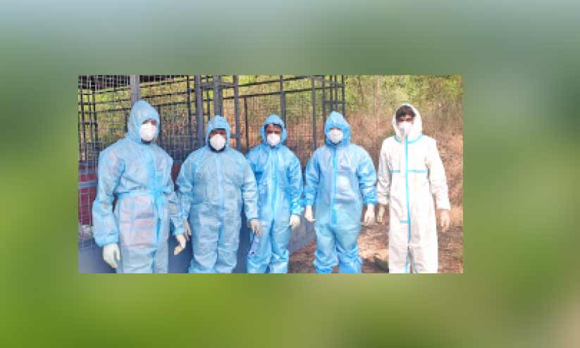 കോവിഡ് ബാധിച്ച് മരിച്ചയാൾക്ക് അന്ത്യവിശ്രമമൊരുക്കി മാതൃകയായി കോവിഡ് ബാധിച്ച് മരിച്ചയാൾക്ക് അന്ത്യവിശ്രമമൊരുക്കി മാതൃകയായി