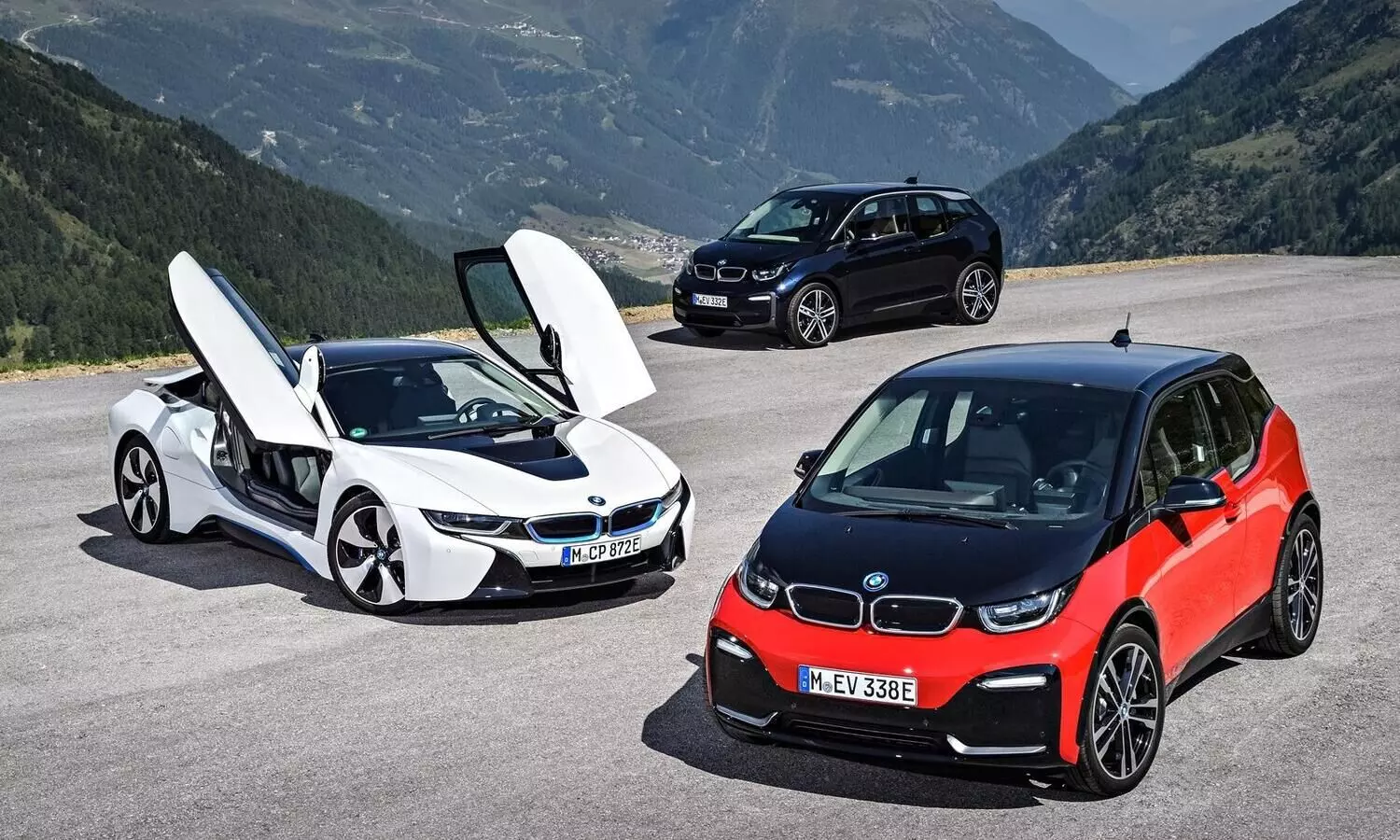 പെട്രോൾ, ഡീസൽ യുഗം അവസാനിക്കുമോ? ബി.എം.ഡബ്ല്യുവിന്‍റെ തീരുമാനത്തിൽ കണ്ണുനട്ട്​ ലോകം