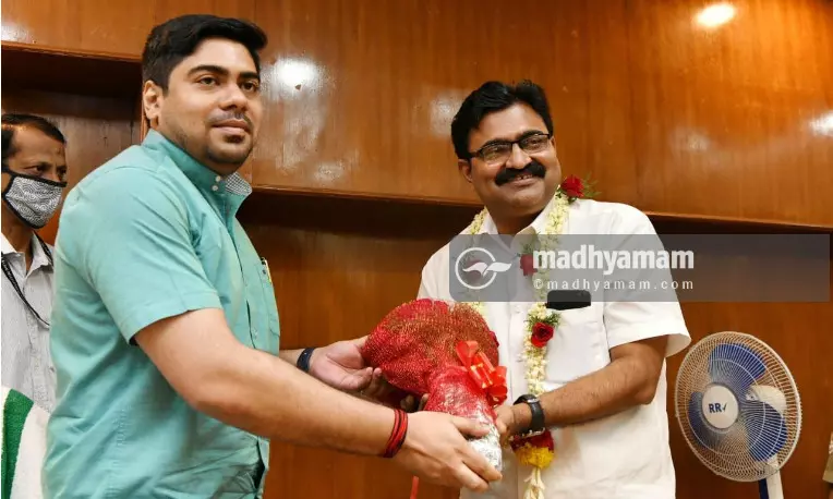 എം. അനിൽകുമാർ കൊച്ചി മേയർ എം. അനിൽകുമാർ കൊച്ചി മേയർ