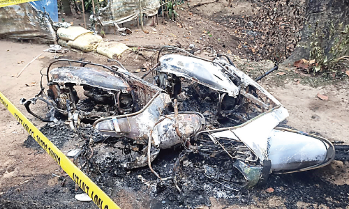 സ്കൂട്ടറുകൾ തീയിട്ട നിലയിൽ രാ​ഷ്​​ട്രീ​യ​പ്രേ​രി​ത​മ​ല്ലെ​ന്ന് ഉടമ