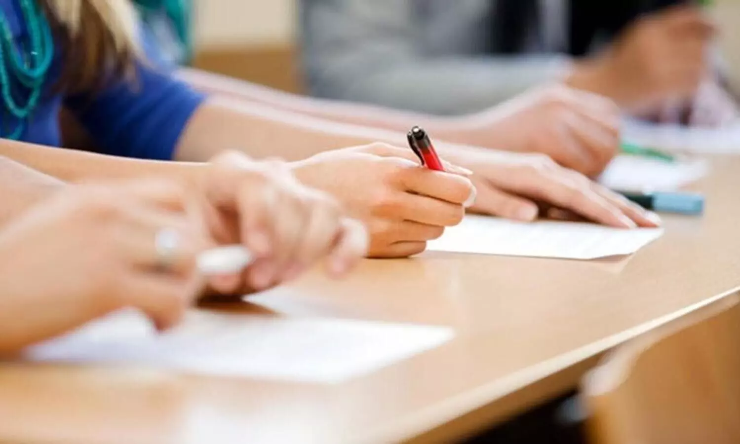 പത്ത്, പ്ലസ് ടു പരീക്ഷകൾ മാറ്റിവെക്കണമെന്ന് കെ.എസ്.യു