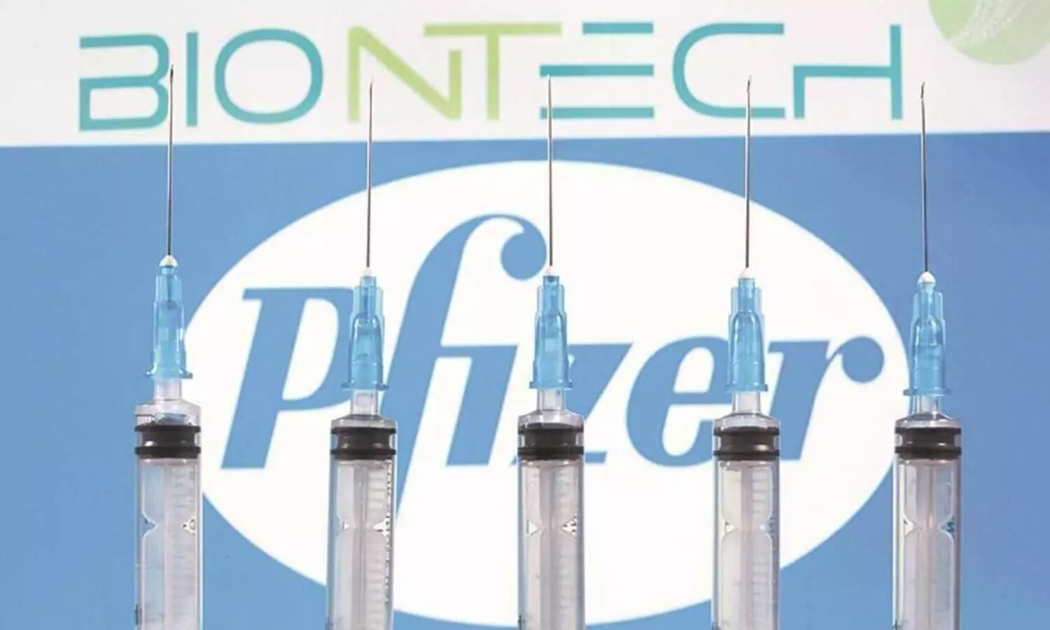 യു.എസിൽ വാക്സിൻ സ്വീകരിച്ച നഴ്സിന് കോവിഡ്; വാക്സിൻ പ്രവർത്തിക്കാൻ കൂടുതൽ സമയമെടുക്കുമെന്ന് വിദഗ്ധർ