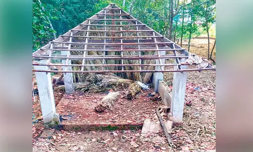 പയ്യന്നൂരിൽ പടക്കനിർമാണ ശാലയിൽ തീപിടിത്തം; ഒരാൾക്ക് ഗുരുതര പരിക്ക്