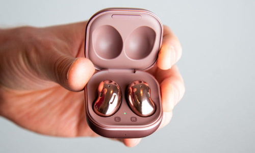 ഗാലക്​സി ബഡ്​സ്​ പ്ലസിനും ബഡ്​സ്​ ലൈവിനും 3000 രൂപ കിഴിവുമായി സാംസങ്​