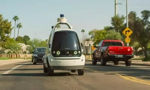 പാലും പച്ചക്കറിയുമായി ന്യൂറോ സ്വയം വരും; ഇത്​ റോബോ ടാക്​സികളുടെ കാലം