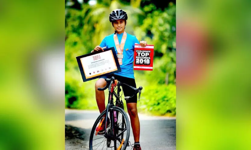 18 മണിക്കൂറിൽ 300 കിലോമീറ്റർ: റെക്കോഡിലേക്ക്​ പത്താം ക്ലാസുകാര​െൻറ സൈക്കിളോട്ടം