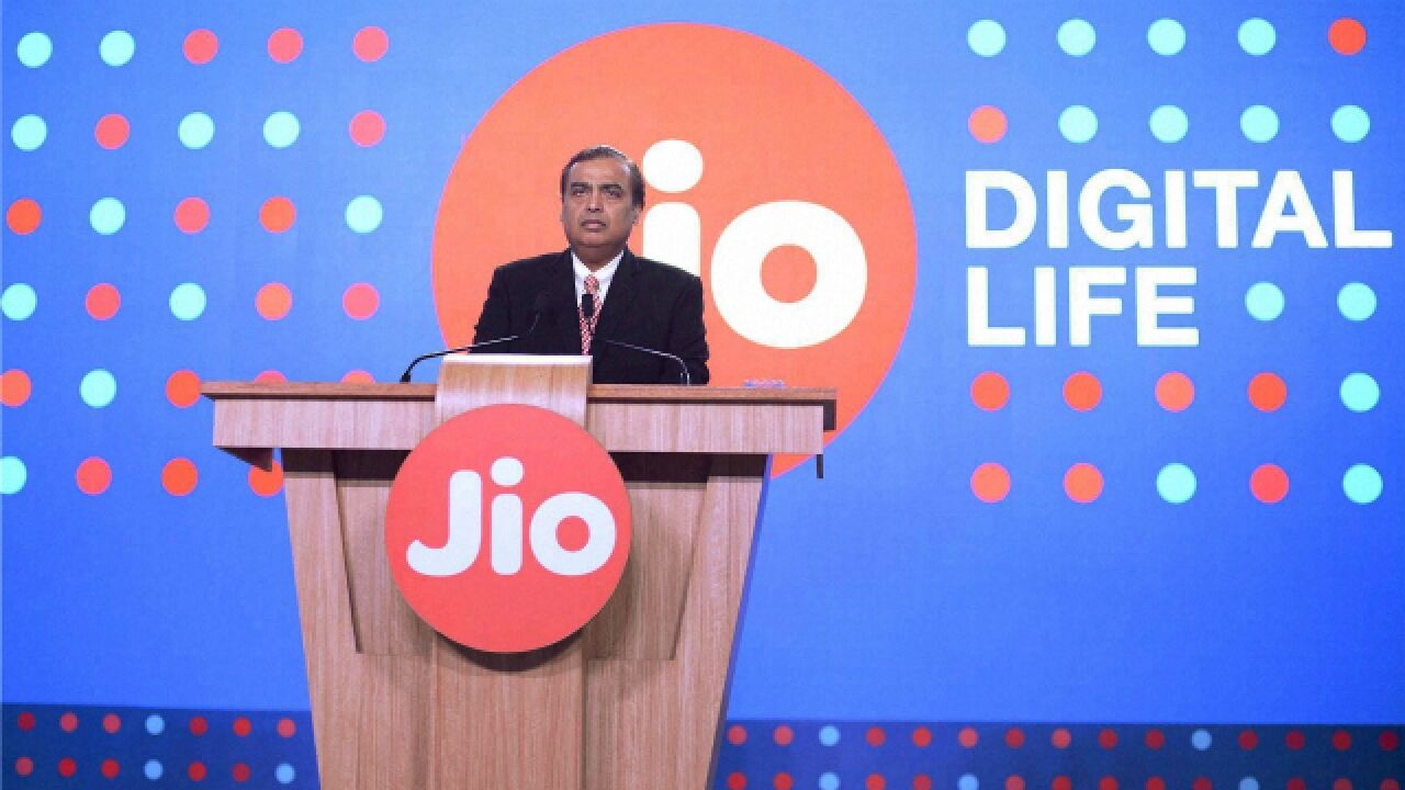 Geo says all calls are free from January 1 … |  Reliance Jio Makes Voice Calls to Any Network in India Free, Once Again