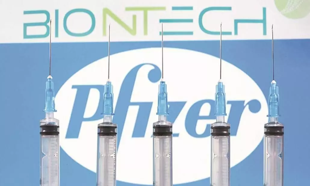 യു.എസിൽ വാക്സിൻ സ്വീകരിച്ച നഴ്സിന് കോവിഡ്; വാക്സിൻ പ്രവർത്തിക്കാൻ കൂടുതൽ സമയമെടുക്കുമെന്ന് വിദഗ്ധർ യു.എസിൽ വാക്സിൻ സ്വീകരിച്ച നഴ്സിന് കോവിഡ്; വാക്സിൻ പ്രവർത്തിക്കാൻ കൂടുതൽ സമയമെടുക്കുമെന്ന് വിദഗ്ധർ