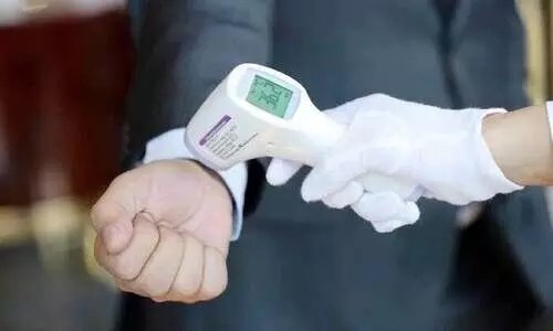 കൊ​റോ​ണ: പു​തി​യ മാ​ർ​ഗ​നി​ർ​ദേ​ശ​ങ്ങ​ൾ: ദുബൈയിൽ താ​പ​നി​ല പ​രി​ശോ​ധ​ന നി​ർ​ത്ത​ലാ​ക്കു​ന്നു