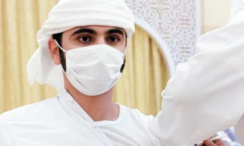 ശൈഖ് മൻസൂർ ബിൻ മുഹമ്മദ്​ ഫൈസർ വാക്സിൻ സ്വീകരിച്ചു