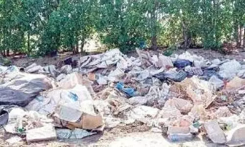 വ​ഫ്​​റ കാ​ർ​ഷി​ക മേ​ഖ​ല​യി​ൽ മാ​ലി​ന്യ​നി​ക്ഷേ​പ​മെ​ന്ന്​ പ​രാ​തി