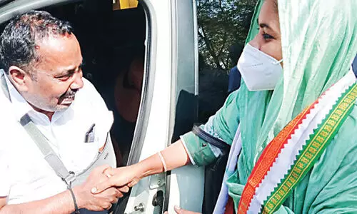 ഭാ​ര്യ പി​ൻ​ഗാ​മി​യാ​യി ബ്ലോ​ക്ക് പ്ര​സി​ഡ​ൻ​റ്​ പ​ദ​വി​യി​ൽ; അ​ഭി​ന​ന്ദി​ക്കാ​ൻ രോ​ഗാ​വ​സ്ഥ​യി​ലും മു​സ്താ​ഖ​ലി​യെ​ത്തി