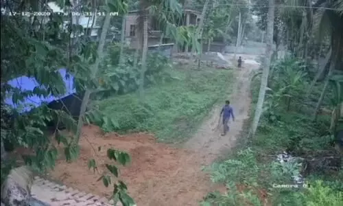 യുവതിയും മൂന്ന് പെൺമക്കളും അടങ്ങിയ കുടുംബത്തെ കുടിയൊഴിപ്പിച്ചെന്ന്​ പരാതി