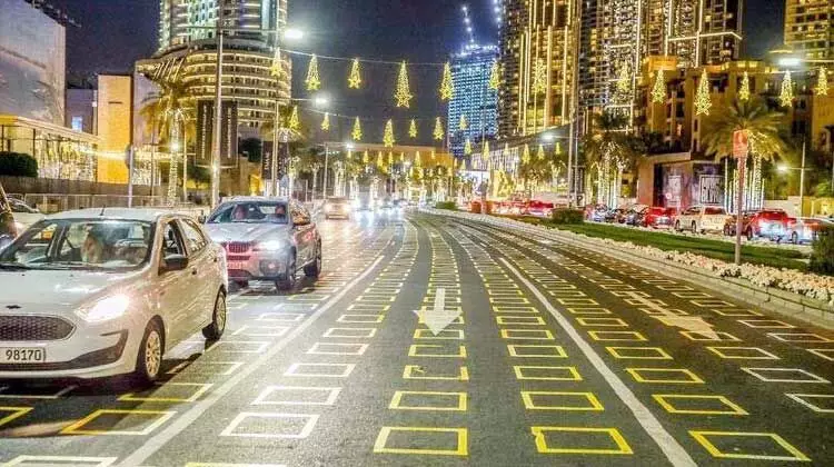 ബുർജ് ഖലീഫക്ക് ചുറ്റുമുള്ള റോഡുകൾ വൈകുന്നേരം അടക്കും ബുർജ് ഖലീഫക്ക് ചുറ്റുമുള്ള റോഡുകൾ വൈകുന്നേരം അടക്കും