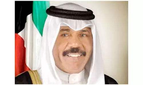 പു​തു​വ​ത്സ​രാ​ശം​സ നേ​ർ​ന്ന്​ അ​മീ​ർ