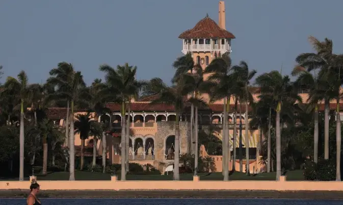 വൈറ്റ്​ഹൗസ്​ വിടു​േമ്പാൾ പാം ബീച്ചിലേക്ക്​ മാറാൻ ട്രംപിന്​ മോഹം; അവിടേക്ക്​ വരേണ്ടെന്ന്​ അയൽവാസികൾ