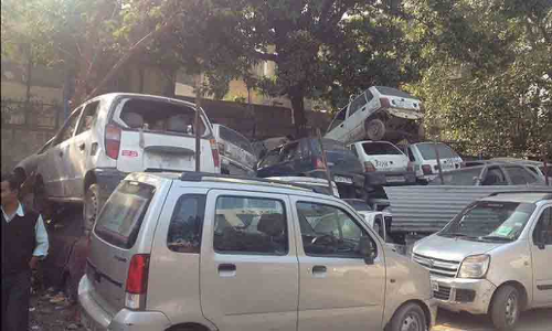 രണ്ടുകൊല്ലം മുമ്പ്​ മോഷ്​ടിച്ച കാർ പൊലീസുകാരന്‍റെ കൈവശം കണ്ടെത്തി