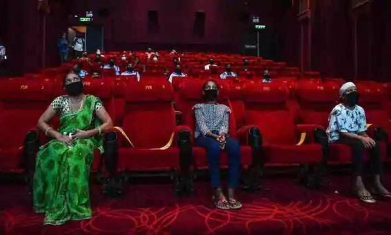 തിയറ്ററുകൾ ഉടൻ തുറന്നുപ്രവർത്തിക്കില്ല