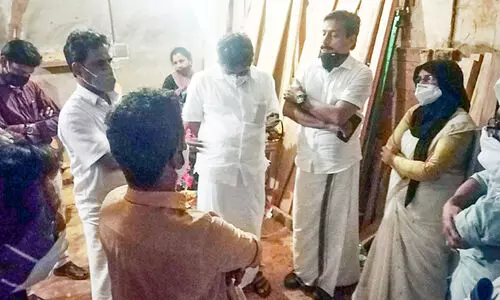 കടയുടമ പൂട്ടിയ കടമുറികൾ വാടകക്കാരൻ കുത്തിത്തുറന്നു; പിന്നാലെ നാടകീയ സംഭവങ്ങളും