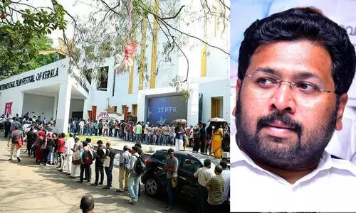 ചലച്ചിത്രമേളയെ അപ്രസക്തമാക്കും; സർക്കാർ തീരുമാനം പുനഃപരിശോധിക്കണമെന്ന് കെ.എസ്. ശബരിനാഥൻ