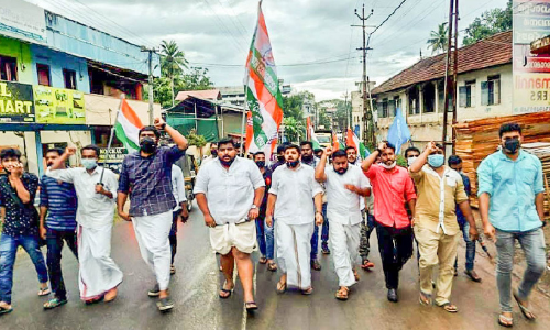 റാന്നിയിലെ എൽ.ഡി.എഫ്‌-ബി.ജെ.പി കൂട്ടുകെട്ടിനെതിരെ പ്രതിഷേധം