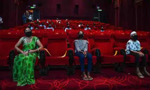 തിയറ്ററുകൾ ഉടൻ തുറന്നുപ്രവർത്തിക്കില്ല