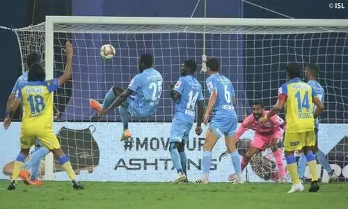 പത്തുമിനിട്ടിനിടെ രണ്ടു ഗോൾ വാങ്ങി ബ്ലാസ്​റ്റേഴ്​സ്​