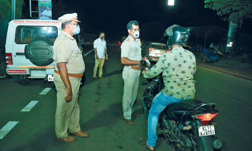 മോട്ടോർ വാഹന വകുപ്പ് ഉണർന്നു; പുതുവത്സരാഘോഷം അപകടരഹിതം മോട്ടോർ വാഹന വകുപ്പ് ഉണർന്നു; പുതുവത്സരാഘോഷം അപകടരഹിതം