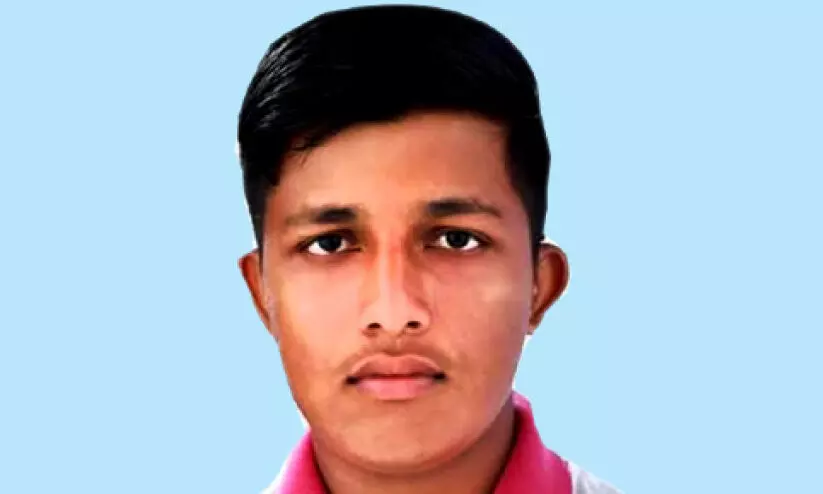 വി​നോ​ദ​യാ​ത്രാ​സം​ഘാം​ഗം വാ​ഹ​നാ​പ​ക​ട​ത്തി​ൽ മ​രി​ച്ചു