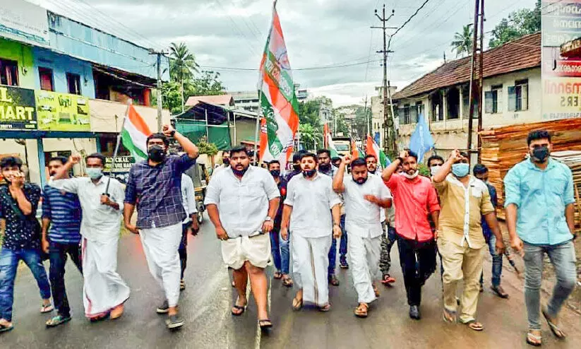 റാന്നിയിലെ എൽ.ഡി.എഫ്‌-ബി.ജെ.പി കൂട്ടുകെട്ടിനെതിരെ പ്രതിഷേധം