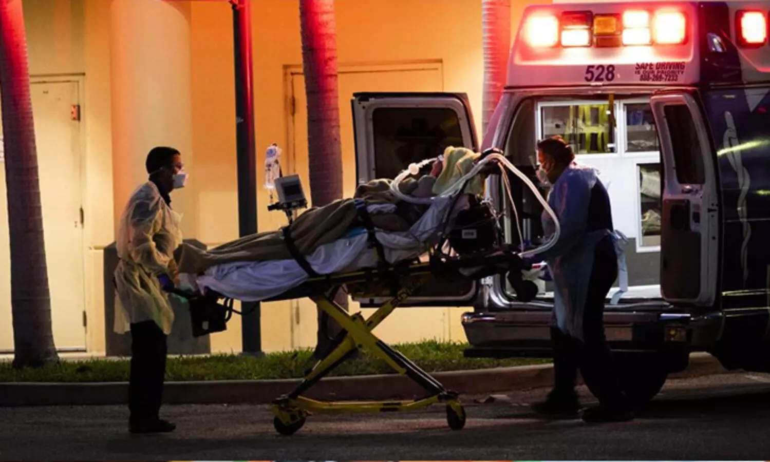 24 മണിക്കൂറിനിടെ അമേരിക്കയിൽ റെക്കോഡ് കോവിഡ് ബാധിതർ; മരണം മൂന്നര ലക്ഷം കവിഞ്ഞു