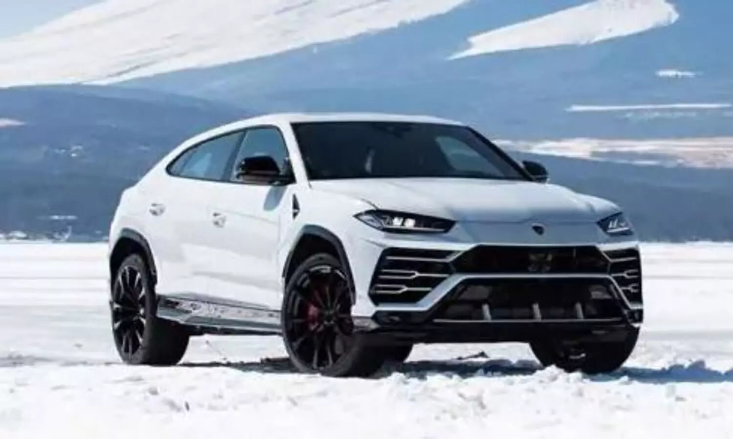 Lamborghini Urus Commands 8-9 Months