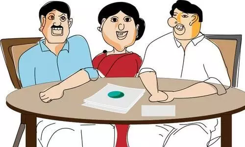 ഇവിടെ എല്ലാം പതിവുപോലെ ഇവിടെ എല്ലാം പതിവുപോലെ