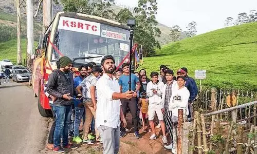 മൂന്നാറിൽ കെ.എസ്.ആര്.ടി.സിയുടെ ലോക്കല് സൈറ്റ് സീയിങ് ആരംഭിച്ചു മൂന്നാറിൽ കെ.എസ്.ആര്.ടി.സിയുടെ ലോക്കല് സൈറ്റ് സീയിങ് ആരംഭിച്ചു