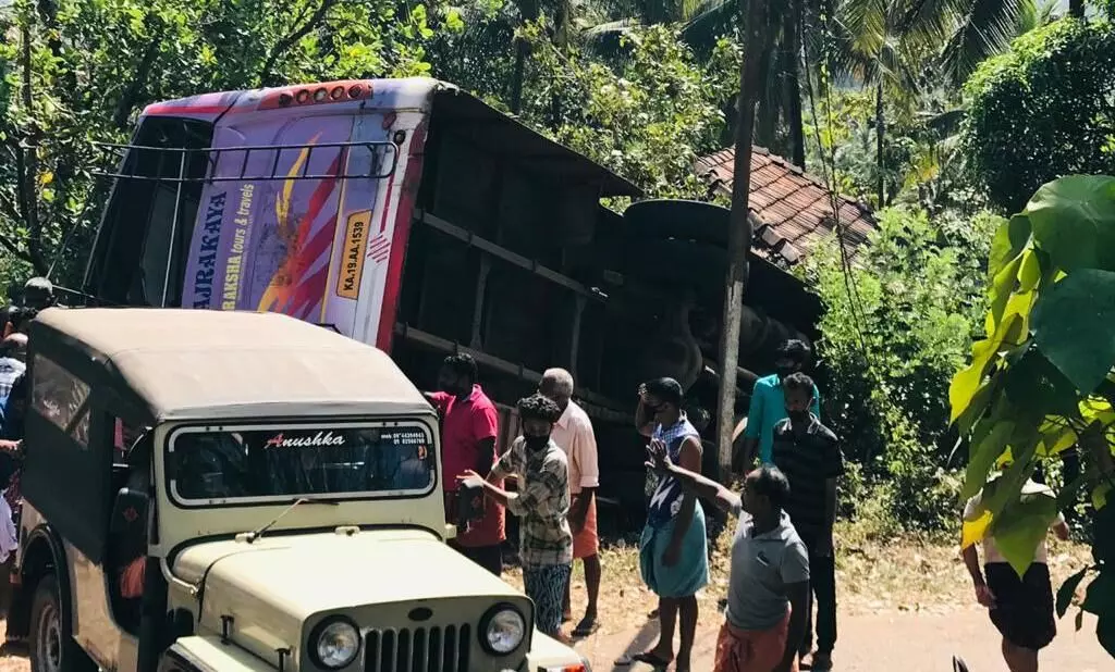 kaserkode bus accident