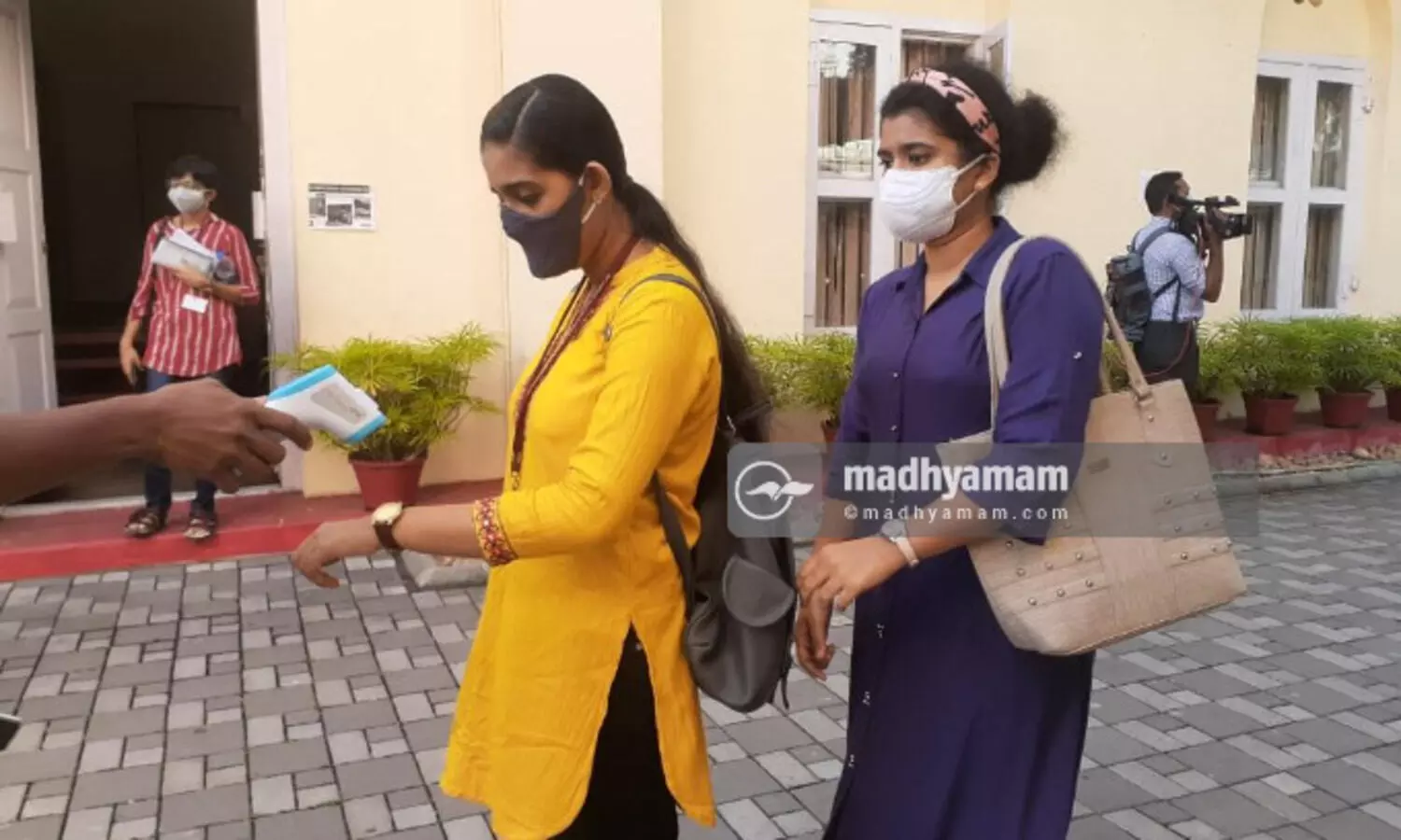 സംസ്ഥാനത്ത് കോളജുകളും സർവകലാശാല കാമ്പസുകളും തുറന്നു