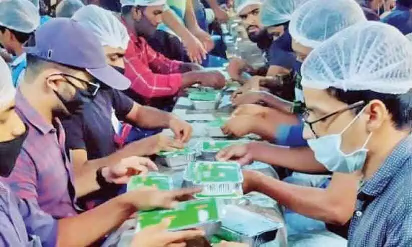 നാട് ഉണർന്നു; അത്താണിയുടെ ബിരിയാണി വിരുന്ന് ജനം നെഞ്ചിലേറ്റി നാട് ഉണർന്നു; അത്താണിയുടെ ബിരിയാണി വിരുന്ന് ജനം നെഞ്ചിലേറ്റി