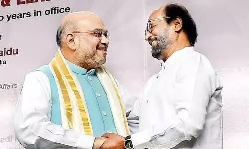 amitshah with rajinikanth